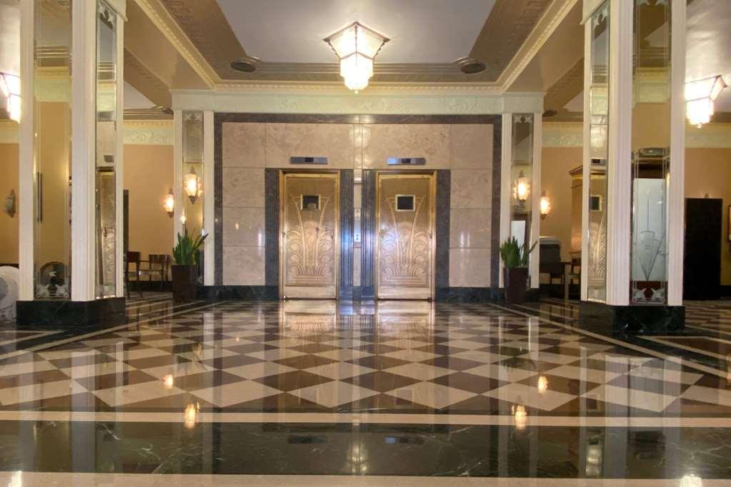 Ambassador Hotel Milwaukee Interior photo